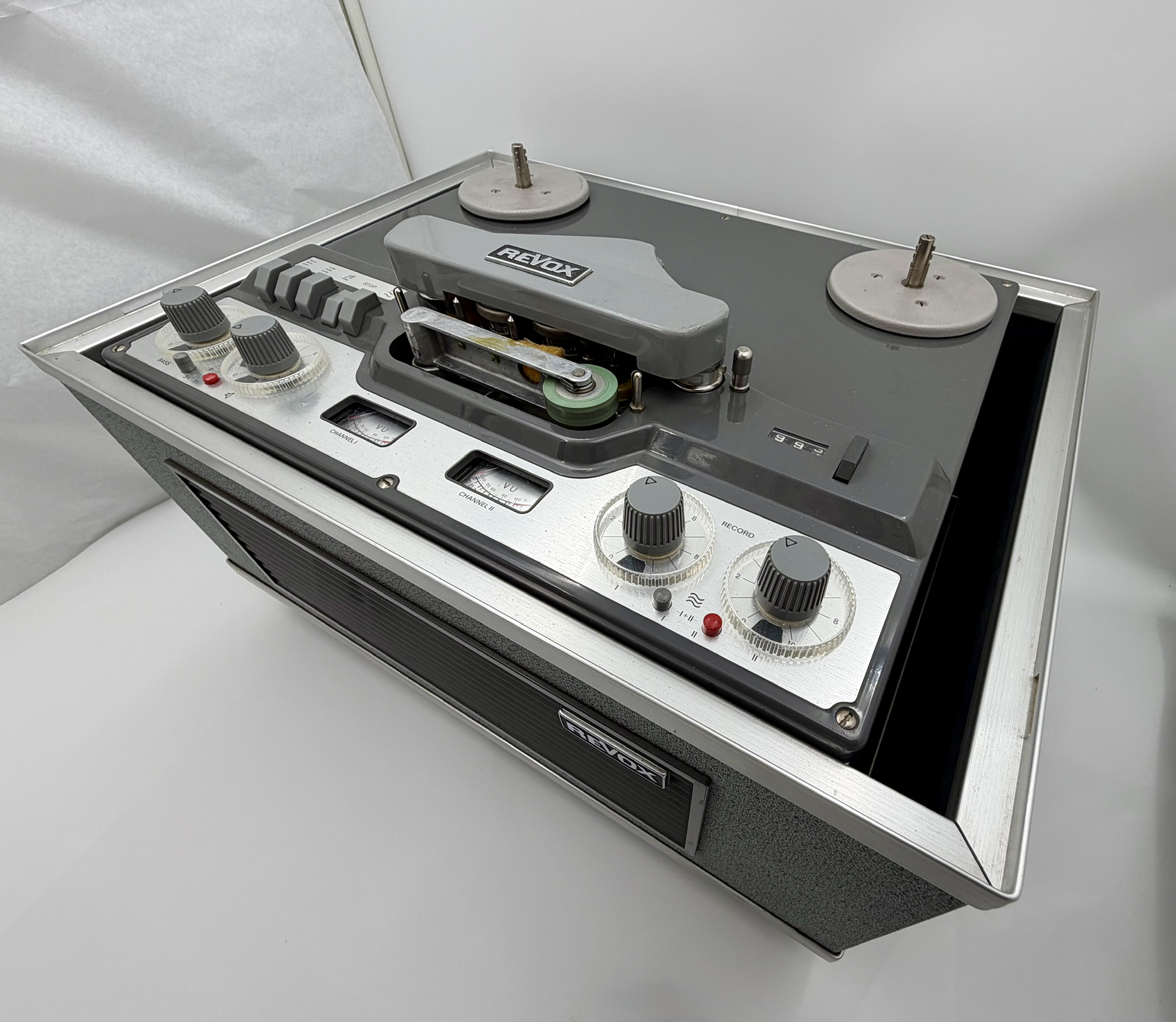 Studer A807 1